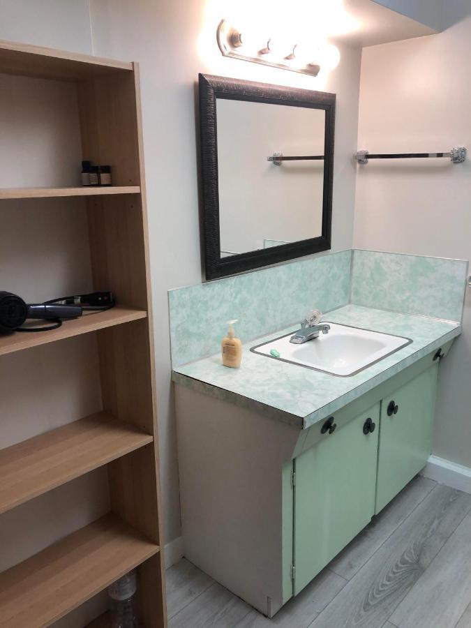 Cozy Guest Home Close To Downtown Vancouver Sights & Subway Station المظهر الخارجي الصورة