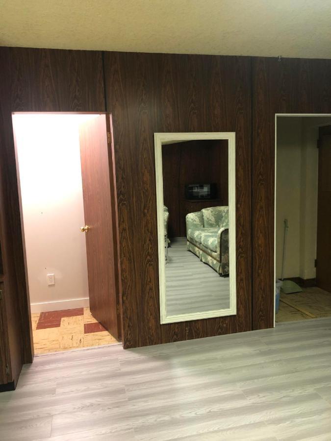 Cozy Guest Home Close To Downtown Vancouver Sights & Subway Station المظهر الخارجي الصورة