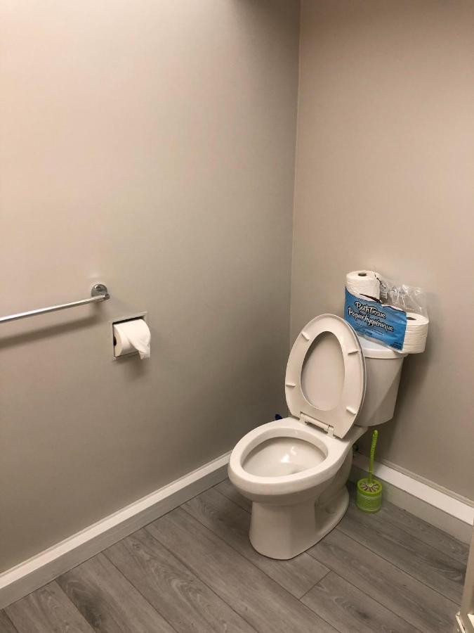 Cozy Guest Home Close To Downtown Vancouver Sights & Subway Station المظهر الخارجي الصورة
